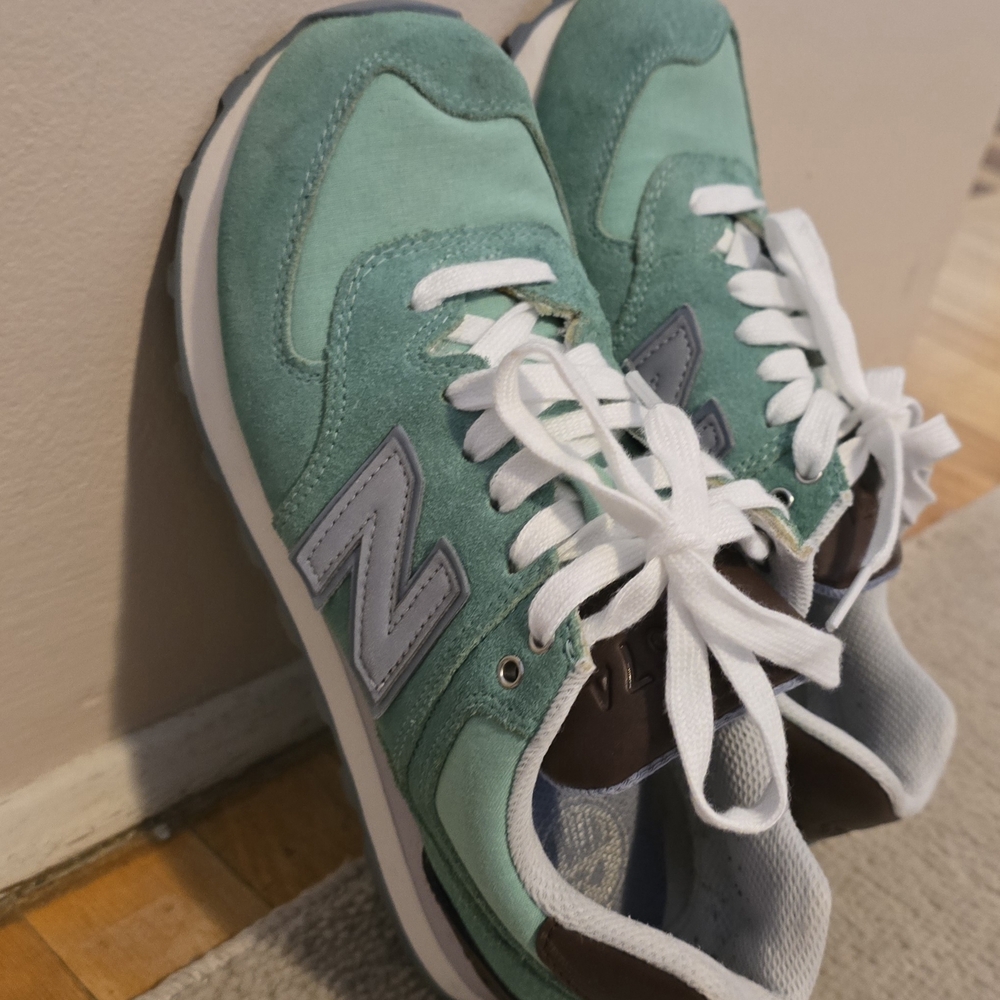 👟New Balance Mint Green and Gray Women's Sneakers